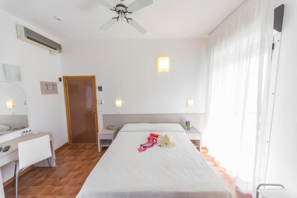 Hotel Adler Gabicce Mare Phòng bức ảnh