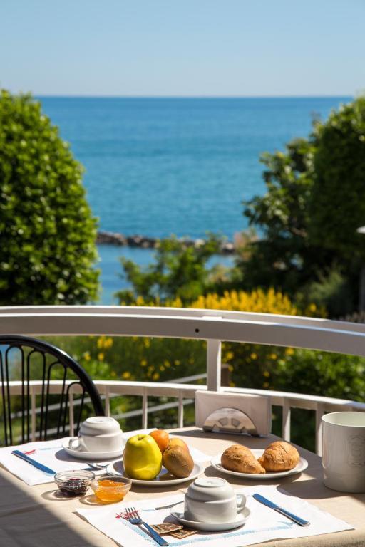 Hotel Adler Gabicce Mare Ngoại thất bức ảnh