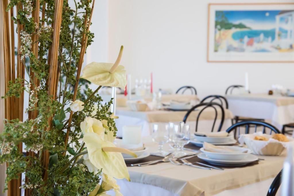 Hotel Adler Gabicce Mare Ngoại thất bức ảnh