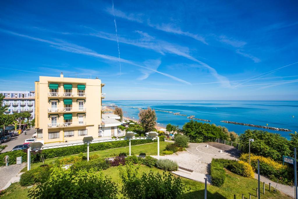 Hotel Adler Gabicce Mare Ngoại thất bức ảnh