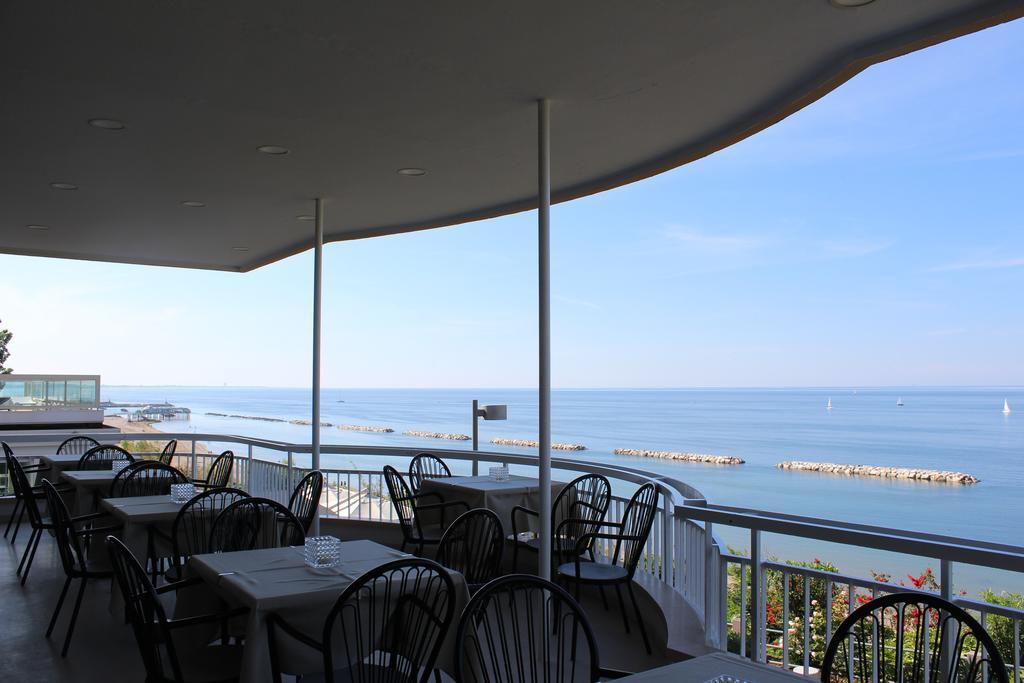 Hotel Adler Gabicce Mare Ngoại thất bức ảnh