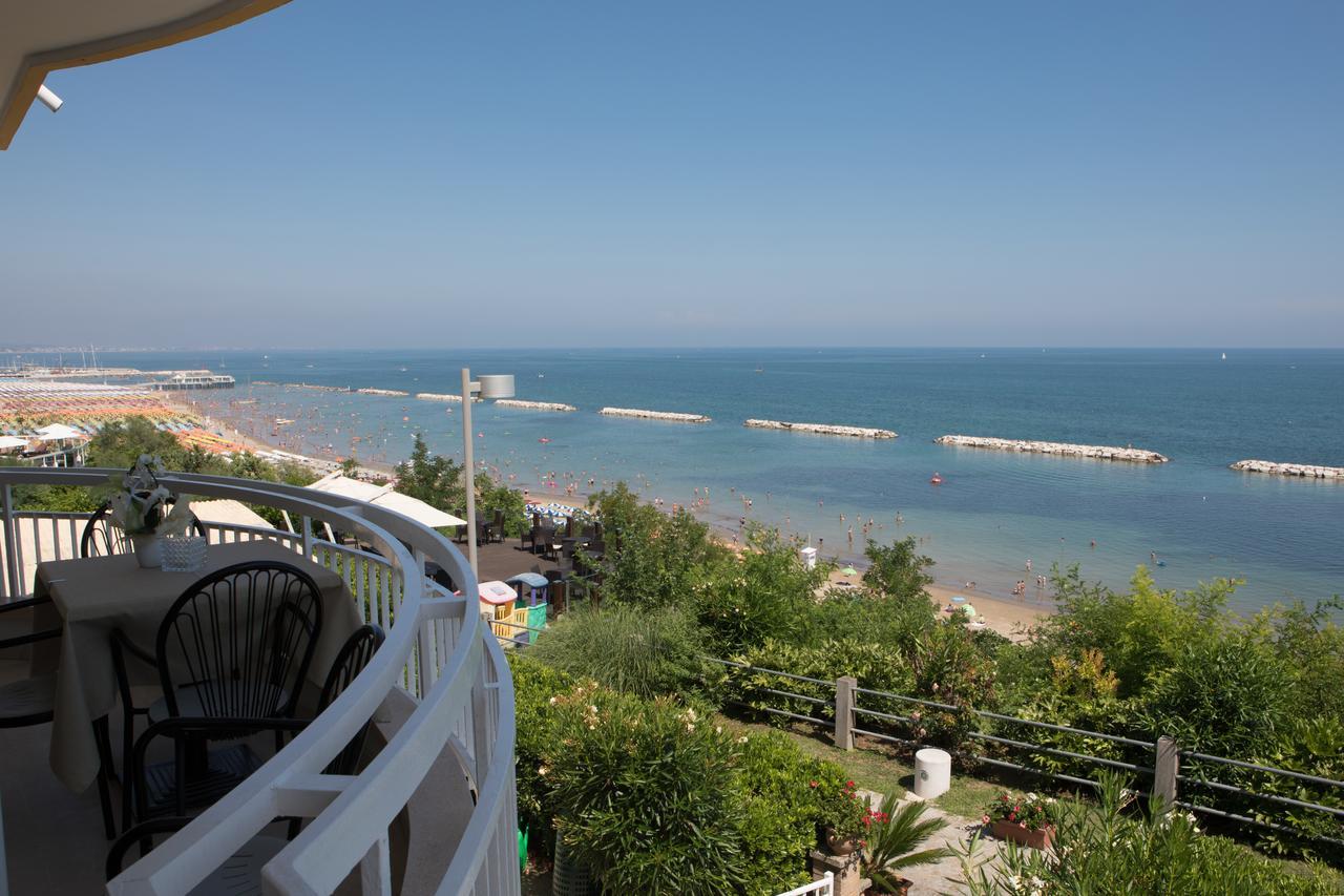 Hotel Adler Gabicce Mare Ngoại thất bức ảnh