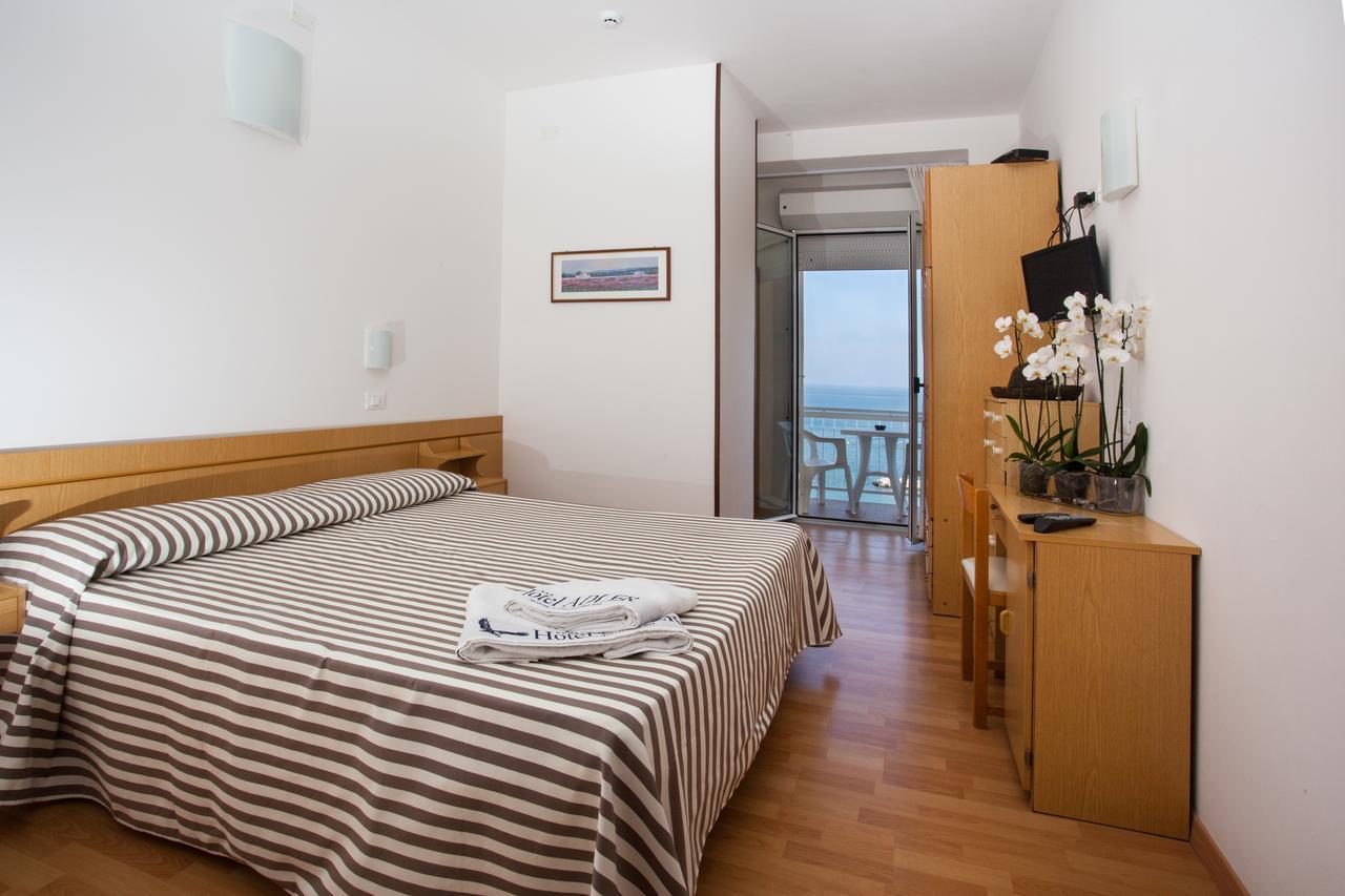 Hotel Adler Gabicce Mare Ngoại thất bức ảnh