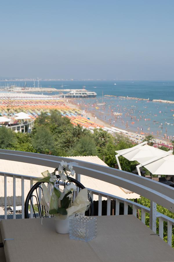 Hotel Adler Gabicce Mare Ngoại thất bức ảnh